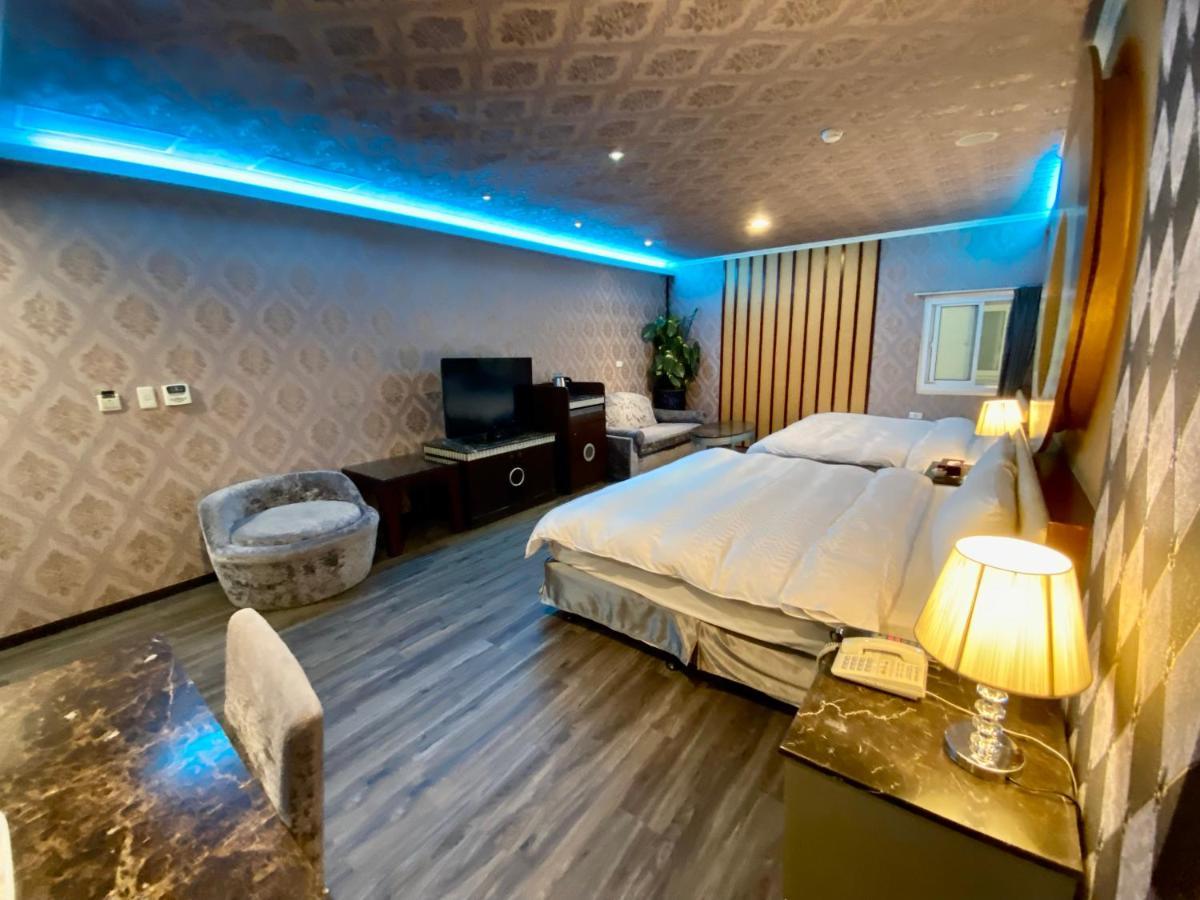 Huang Xing Motel Pingtung Exterior foto